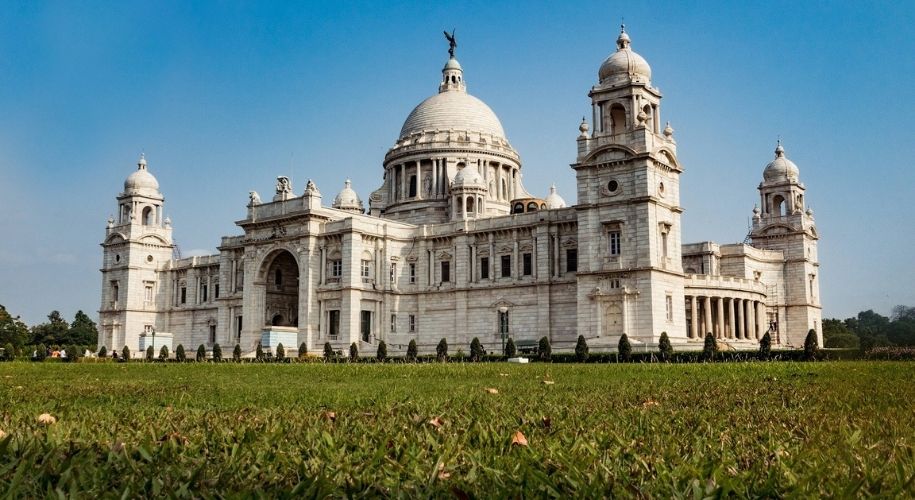 The Victoria Memorial is a large marble monument on the Maidan in Central Kolkata.